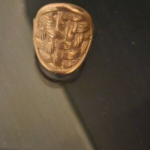 Saint Claude Jewelry	Oval Basket Coin Ring 7.5